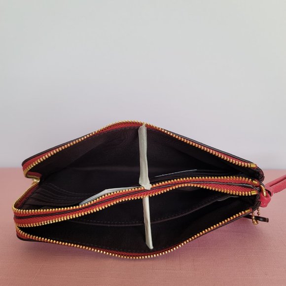 COACH Dempsey Double Zip Wristlet with Patch - Fuchsia color 🎈$98. ⭐ - Picture 12 of 16